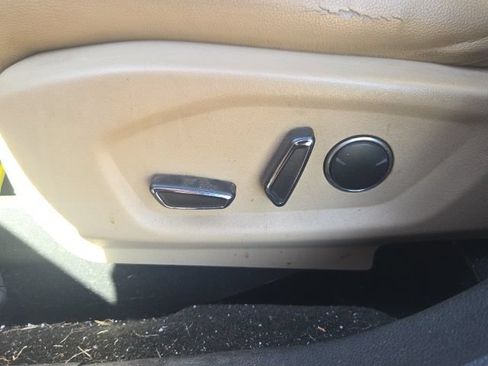 Used 2016 Ford Explorer XLT w/ Equipment Group 202A AWD/4WD image 26