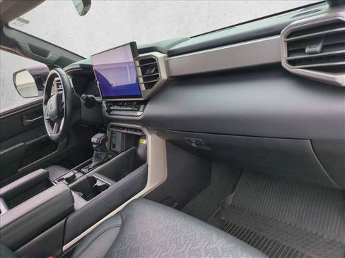 Used 2025 Toyota Tundra Limited w/ TRD Off-Road Package AWD/4WD image 21