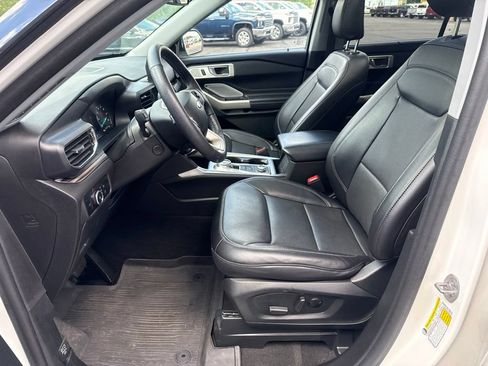Used 2024 Ford Explorer Limited w/ Limited Technology Package AWD/4WD image 14