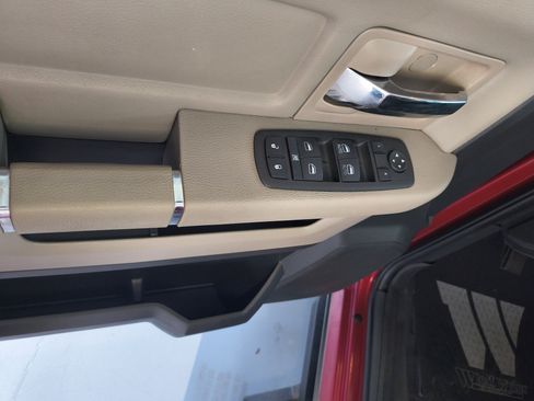 Used 2012 RAM 1500 Classic SLT w/ Luxury Group image 17