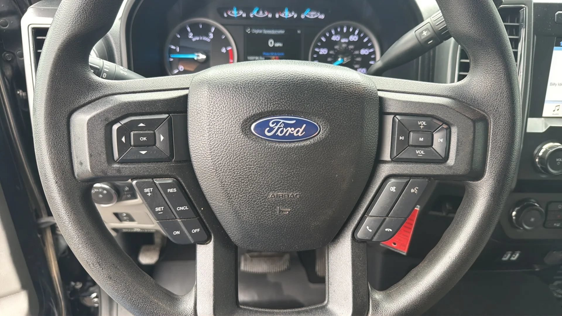 Used 2019 Ford F350 XLT w/ XLT Premium Package AWD/4WD image 21
