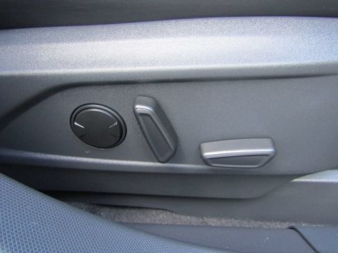 Used 2025 Ford Mustang Mach-E Premium w/ Sport Appearance Package AWD/4WD image 41
