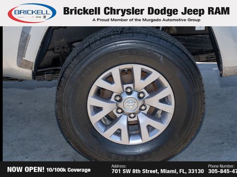 Used 2017 Toyota Tacoma SR5 RWD image 35