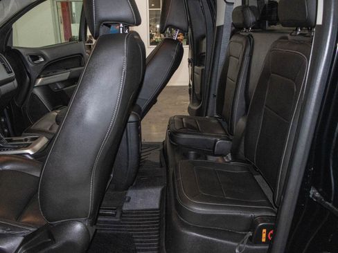 Used 2018 Chevrolet Colorado ZR2 w/ ZR2 Midnight Special Edition image 12