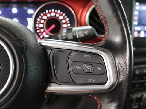 Used 2021 Jeep Wrangler Unlimited Rubicon w/ Cold Weather Group AWD/4WD image 35