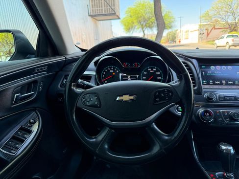 Used 2016 Chevrolet Impala LTZ w/ Enhanced Convenience Package image 11