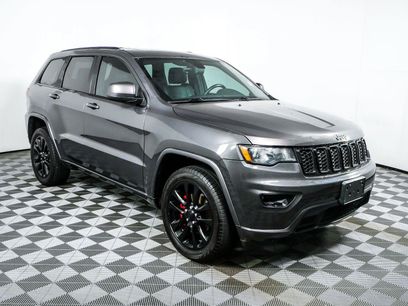 Used 2017 Jeep Grand Cherokee Altitude