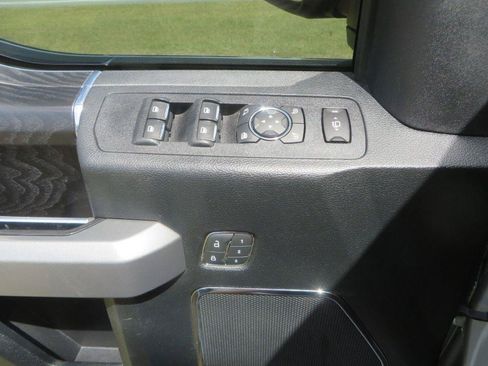 Used 2019 Ford F350 Platinum w/ Platinum Ultimate Package AWD/4WD image 26