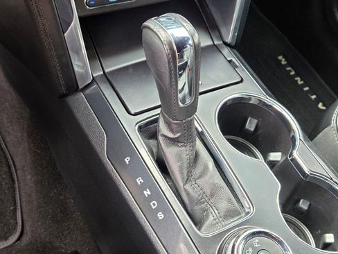 Used 2019 Ford Explorer Platinum image 28
