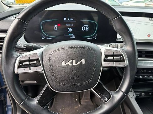 Used 2025 Kia Telluride S FWD image 13