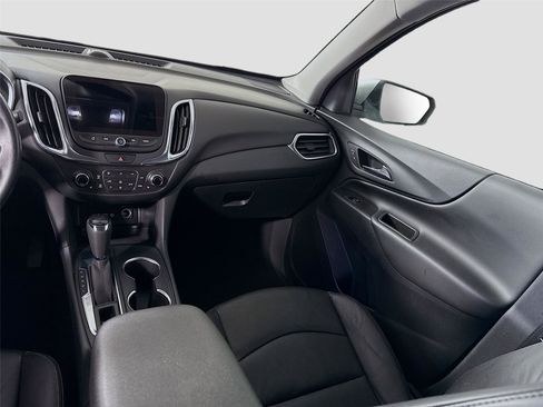 Used 2021 Chevrolet Equinox LT FWD image 16