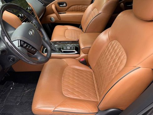 Used 2024 INFINITI QX80 Sensory AWD/4WD image 5