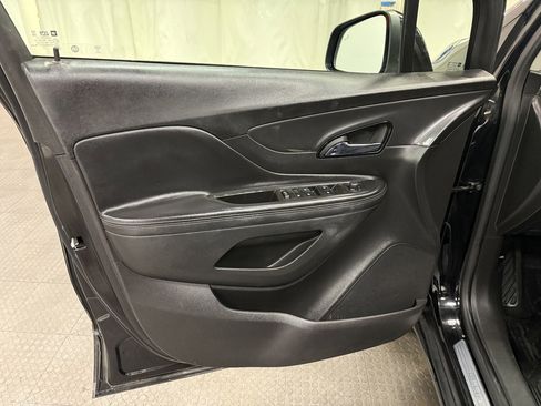 Used 2020 Buick Encore Preferred w/ Safety Package image 25