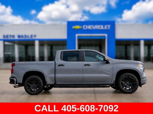Used 2025 Chevrolet Silverado 1500 Custom w/ Turbomax Blackout Package AWD/4WD image 8