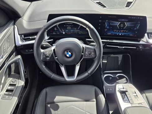 Used 2025 BMW X2 xDrive28i image 16