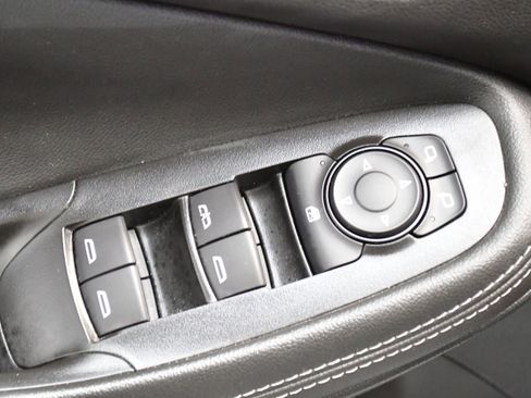 Used 2025 Buick Encore GX Preferred AWD/4WD image 16