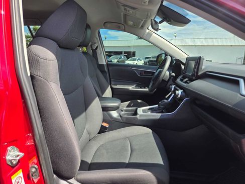 Used 2019 Toyota RAV4 LE w/ All Weather Liner Package FWD image 11