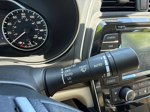Used 2016 Nissan Maxima Platinum FWD image 18