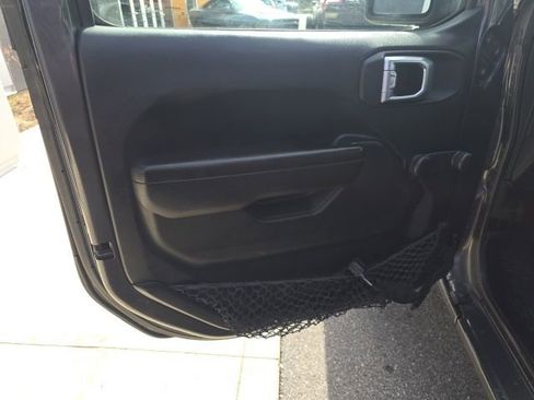 Used 2022 Jeep Wrangler Sport image 10