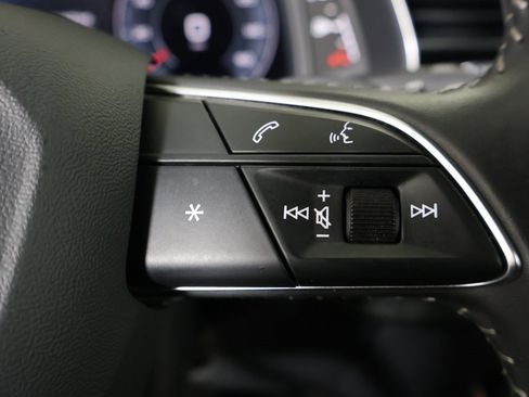 Used 2019 Audi Q8 Premium Plus image 32