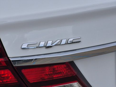 Used 2015 Honda Civic SE image 25