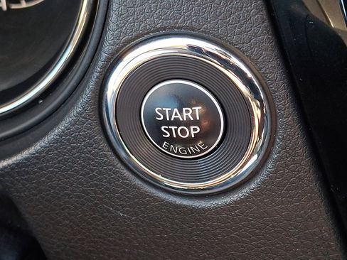 Used 2021 Nissan Rogue Sport SL w/ Premium Package image 23