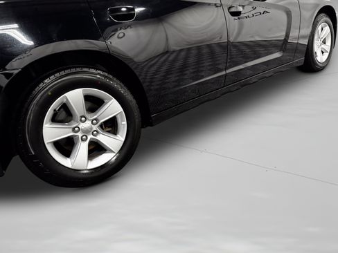 Used 2014 Dodge Charger SE RWD image 39