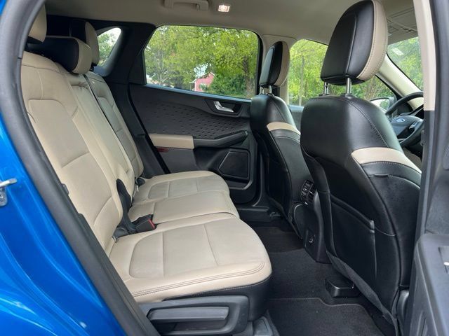 Used 2020 Ford Escape Titanium AWD/4WD image 18