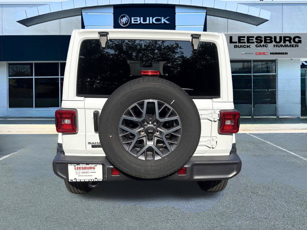 Used 2026 Jeep Wrangler Unlimited Sahara AWD/4WD image 6