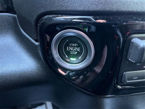 Used 2022 Chevrolet Silverado 1500 High Country w/ Technology Package image 46