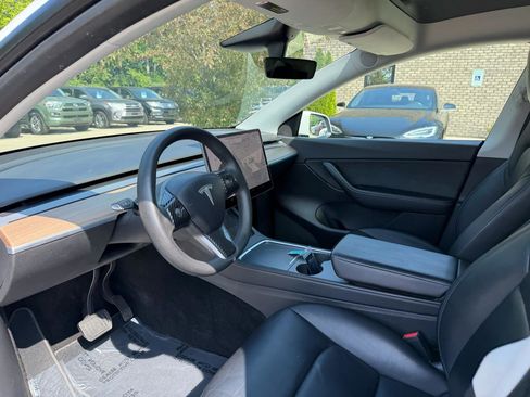 Used 2021 Tesla Model Y Long Range AWD/4WD image 10