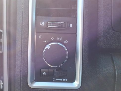 Used 2024 RAM 1500 Classic SLT image 15