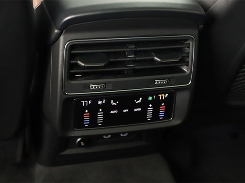 Used 2023 Audi Q8 Premium Plus w/ Premium Plus Package image 22
