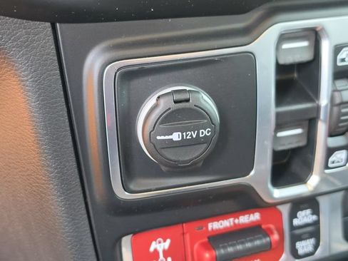 Used 2021 Jeep Wrangler Unlimited Rubicon AWD/4WD image 29