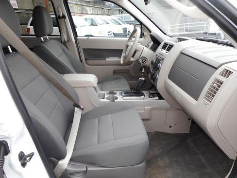 Used 2009 Ford Escape 4WD Hybrid image 26