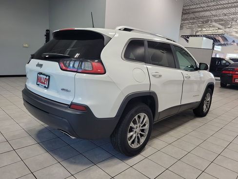 Used 2019 Jeep Cherokee Latitude Plus w/ Comfort/Convenience Group AWD/4WD image 7