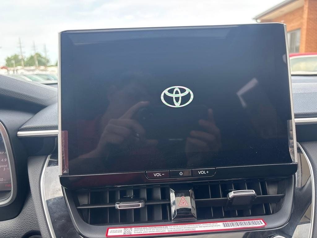 Used 2026 Toyota Corolla Cross XLE w/ Convenience Package FWD image 33