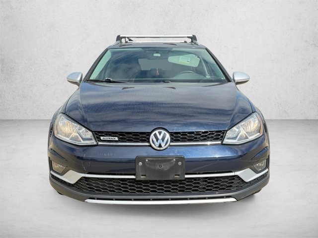 Used 2017 Volkswagen Golf Alltrack AWD/4WD image 2