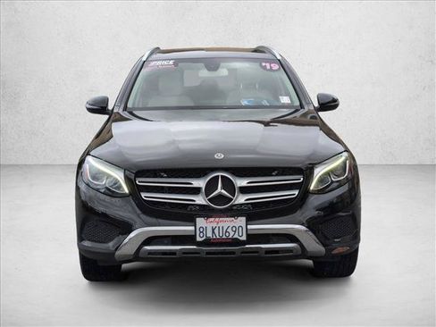 Used 2019 Mercedes-Benz GLC 350e 4MATIC image 2