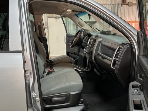Used 2020 RAM 1500 Tradesman w/ Tradesman SXT Package image 18