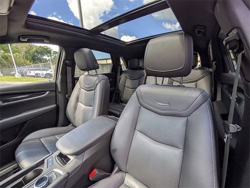Certified 2025 Cadillac XT5 Premium Luxury image 22