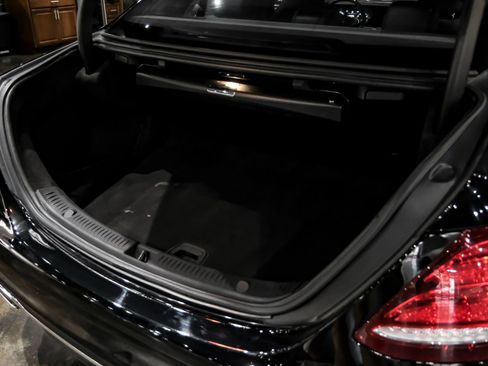 Used 2017 Mercedes-Benz E 300 image 53