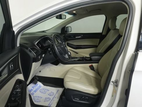 Used 2015 Ford Edge Titanium w/ Technology Package FWD image 25
