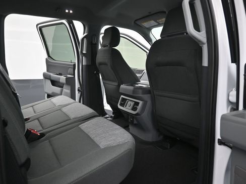 Used 2024 Ford F250 XLT w/ XLT Premium Package image 14