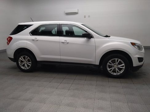 Used 2017 Chevrolet Equinox LS AWD/4WD image 11