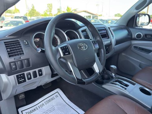 Used 2012 Toyota Tacoma 4x4 Double Cab w/ SR5 Pkg image 16