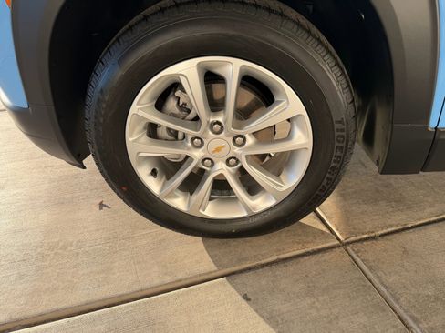 Used 2024 Chevrolet TrailBlazer LS w/ LS Convenience Package image 28