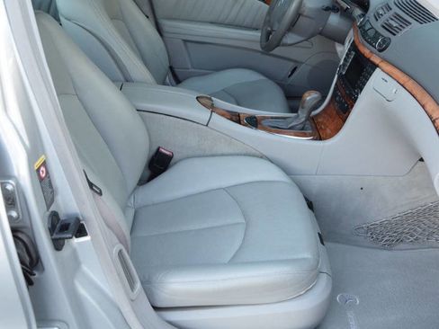 Used 2004 Mercedes-Benz E 500 Sedan image 46