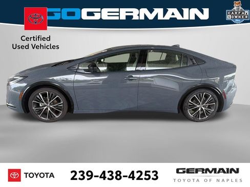 Used 2024 Toyota Prius XLE FWD image 2