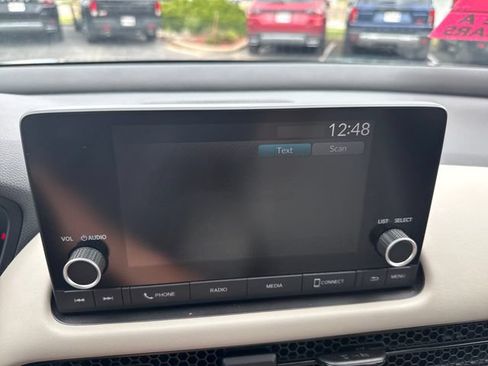 Certified 2024 Honda HR-V LX image 33